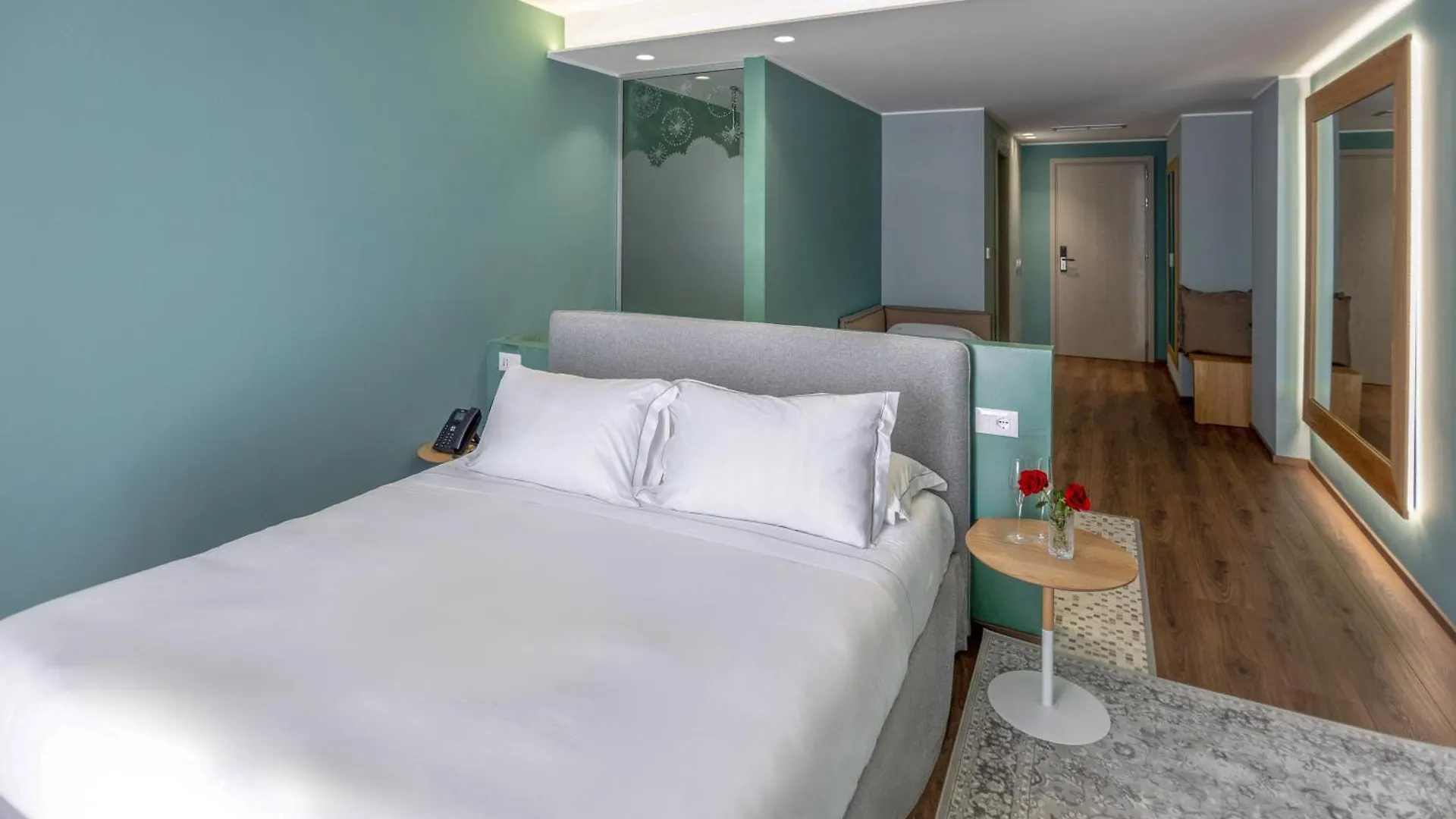 Hotel Vlora Priam, Affiliated By Melia