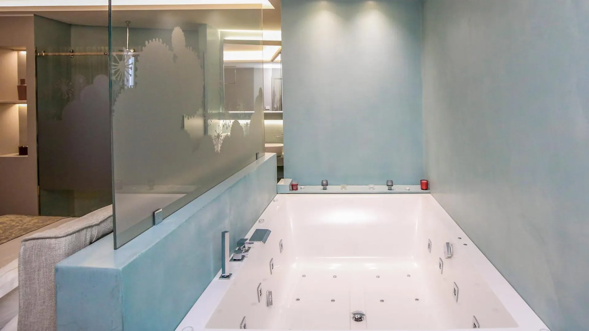 Hotel Vlora Priam, Affiliated By Melia